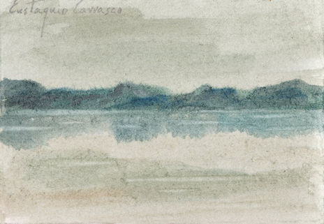 Montañas y lago de...