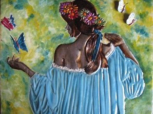 Joven con mariposas
