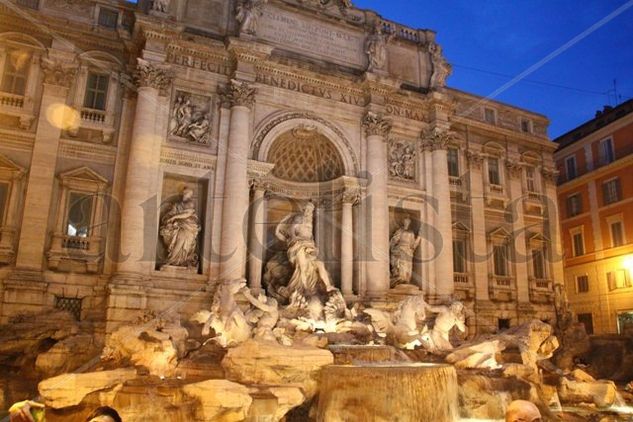 fontana de trevi noche 