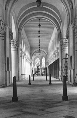 Cementerio de la Almudena Arquitectura e interiorismo Blanco y Negro (Química)