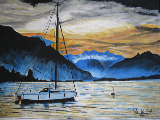 Velero descansando a la atardecer