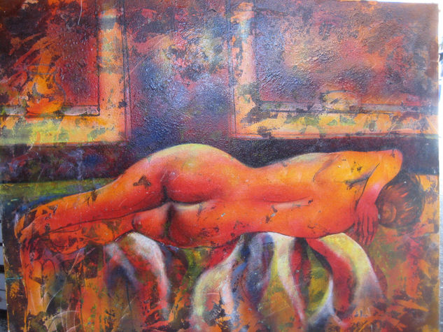 desnudo en naranja 