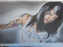 Chica con varios...