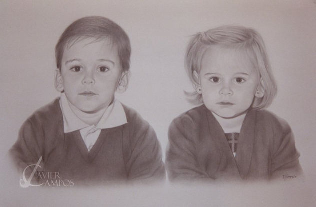 Dos hermanos de uniforme Pencil