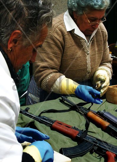 ABUELAS ASESINAS Fotoperiodismo y documental Color (Digital)