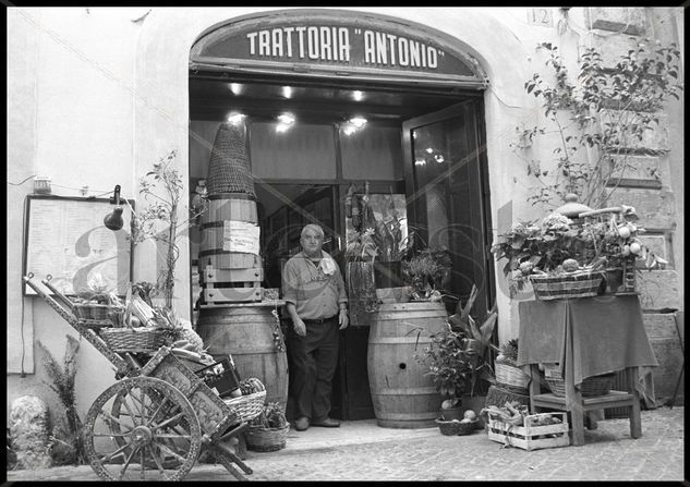 Trattoria Antonio Arquitectura e interiorismo Blanco y Negro (Digital)