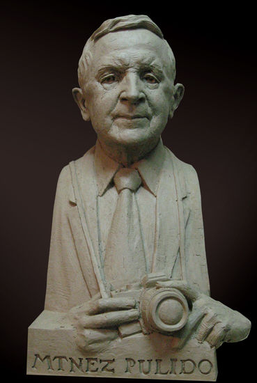 Retrato de Manuel Martínez Terracotta Figurative