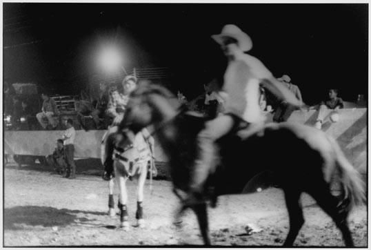 De la serie: Fiestas de Clrarines Fotoperiodismo y documental Blanco y Negro (Química)