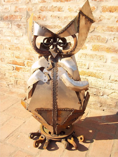 "buho de Metal" Iron Figurative