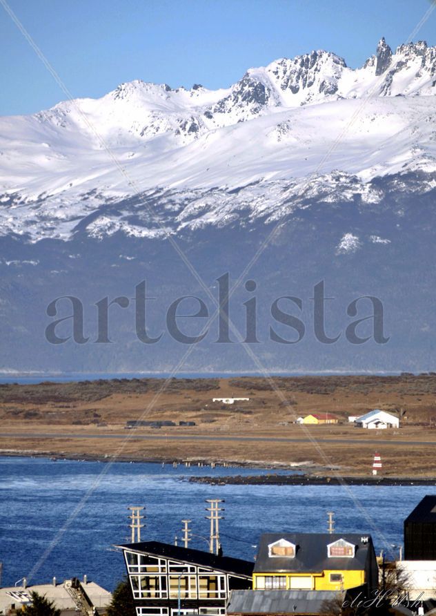 Vista de cumbres de islas Navarino y Hoste,