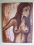 mujer en marron
