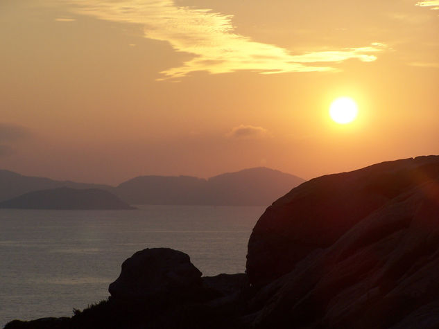 Puesta en la punta Roncadoiro, Galicia 