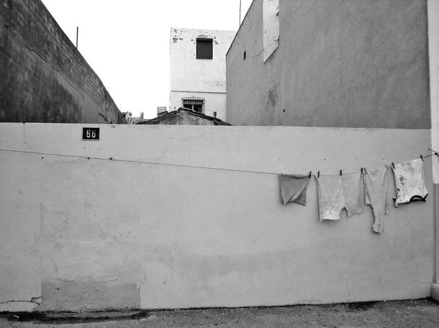 Muro tendido Otras temáticas Blanco y Negro (Digital)