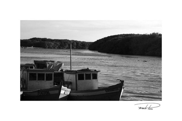 Barcos Other Themes Black and White (Digital)