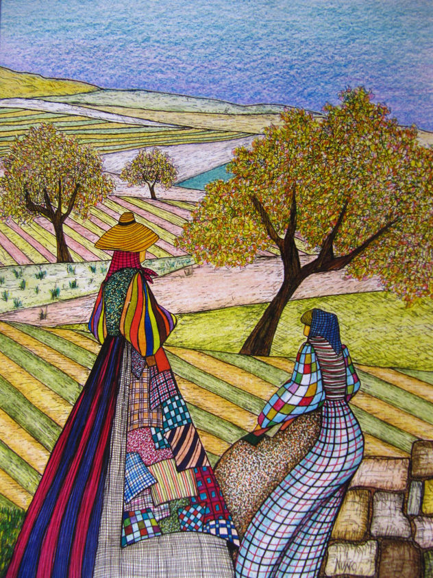 Campesina mirando al campo labrado