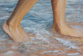 pies en el agua