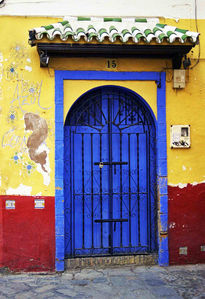 Puerta azul de sevilla