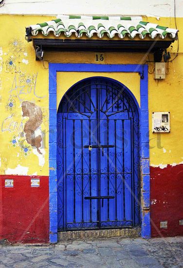 puerta azul de sevilla 