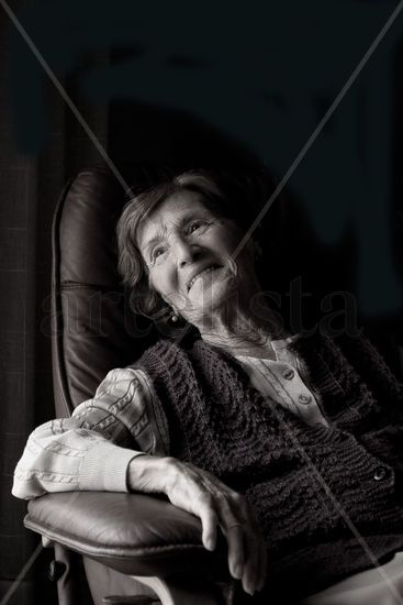 ABUELITA Retrato Blanco y Negro (Digital)