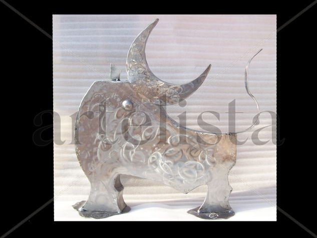 Toro Metal Figurative