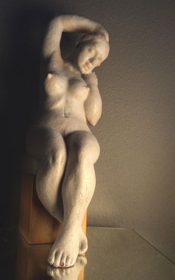 Despertar Terracotta Figurative