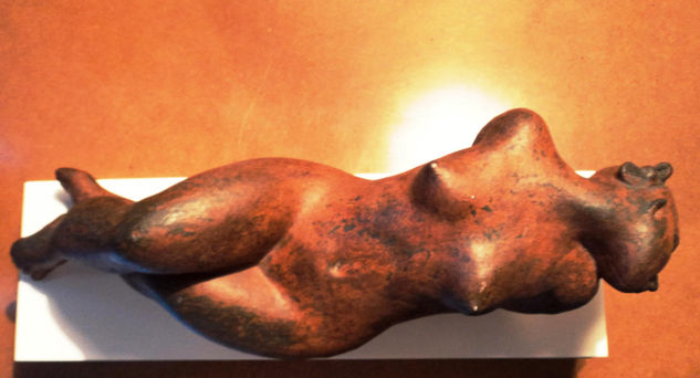 Desnudo con lazo (1/2 Fotos) Iron Figurative