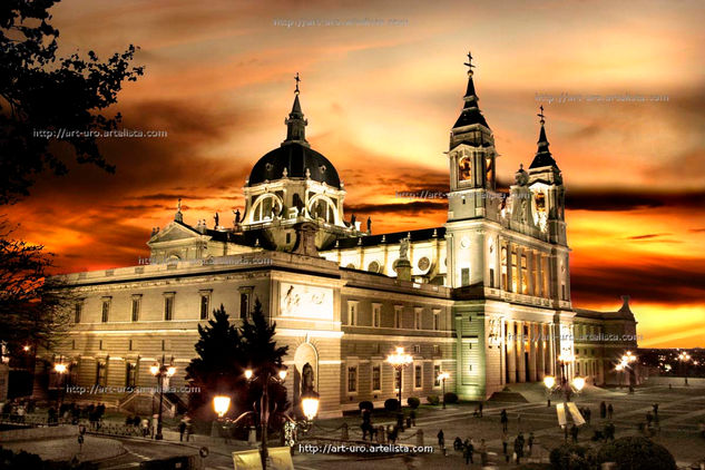 CATEDRAL DE LA ALMUDENA Arquitectura e interiorismo Color (Digital)