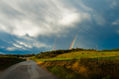 Carretera y arcoiris