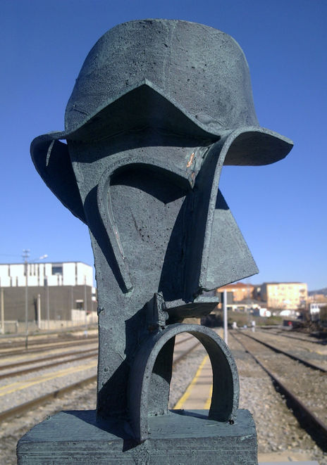 Cabeza con sombrero
