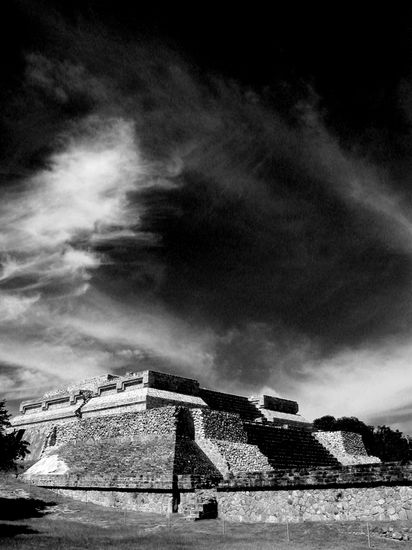 Montealban Travel Black and White (Digital)