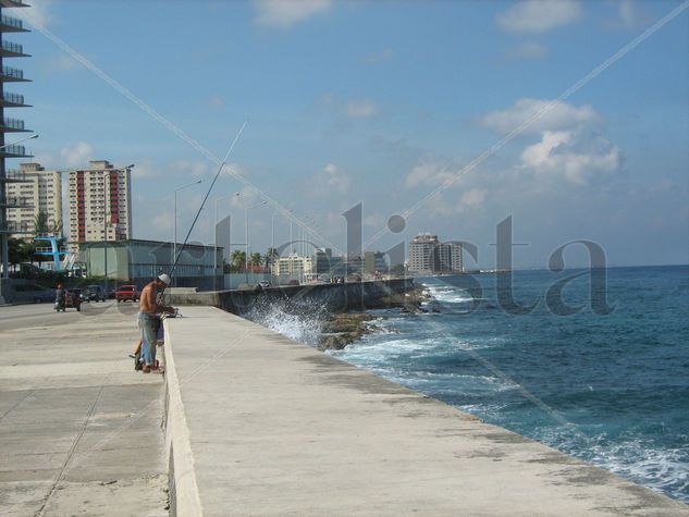 Pescador en malecón Naturaleza Color (Digital)