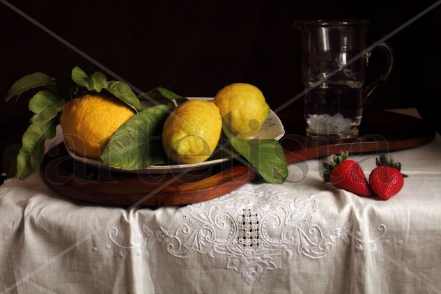 Bodegón de limones y fresas Still lifes Color (Digital)