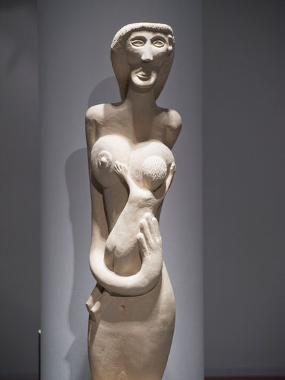 MATERNIDAD Stone Figurative