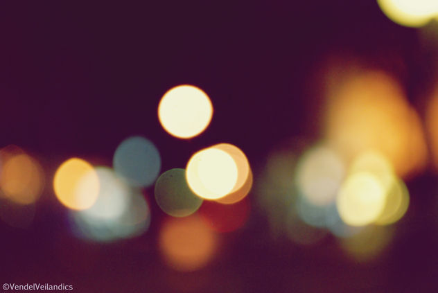Aesthetics of failure/City lights 2