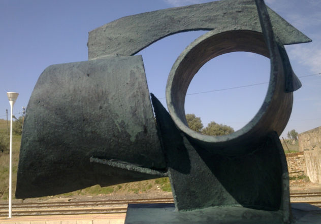 MONUMENTO A LO IMAGINADO