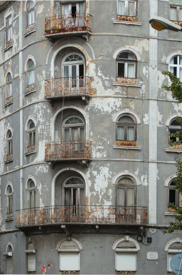 belleza de un edificio abandonado Lisboa Arquitectura e interiorismo Color (Digital)