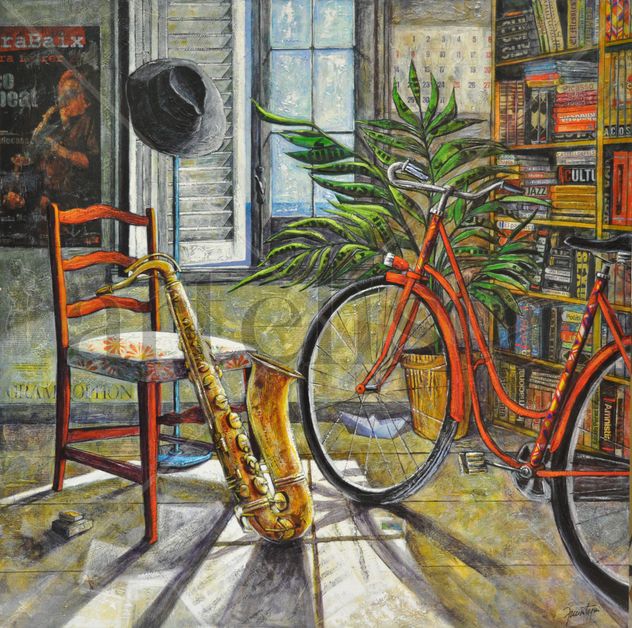 Interior con saxo y bicicleta