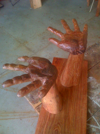 Two hands for god