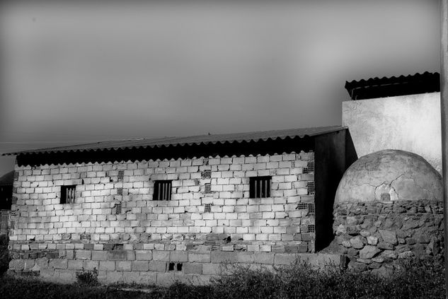 Vieja granja a la luz de la Luna Viajes Blanco y Negro (Digital)