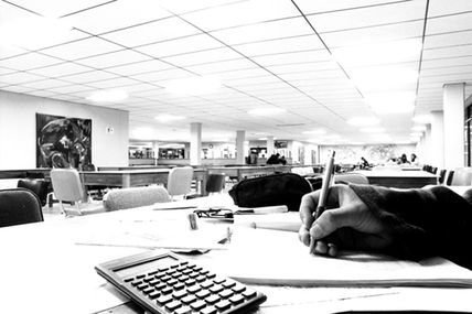 En biblioteca ; in...