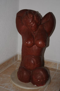 Desnudo.