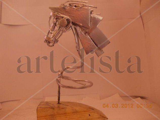 caballo de hierro Iron Figurative