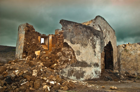 Geria casa arruinada