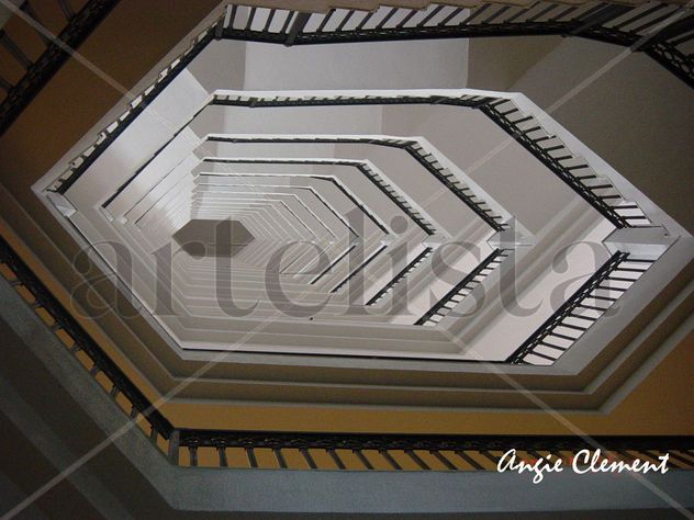 laberinto de escaleras.
