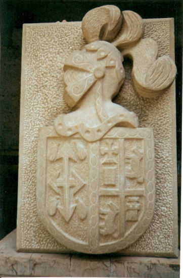 ESCUDO HERÁLDICO Stone Figurative