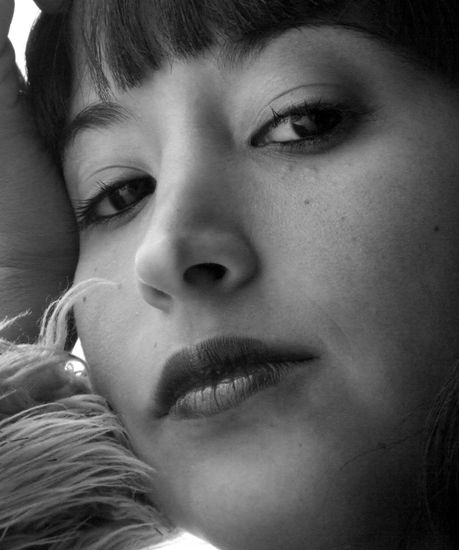 Modelo Retrato Blanco y Negro (Digital)