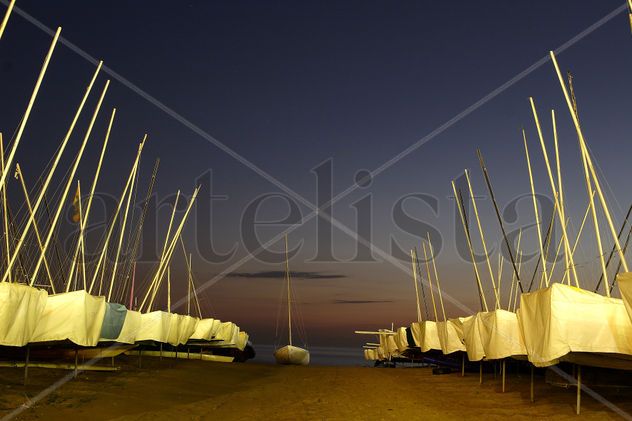 veleros al atardecer