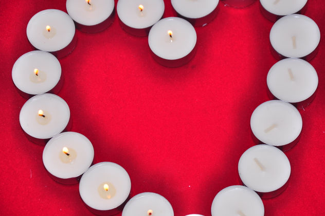 Corazón medio iluminado