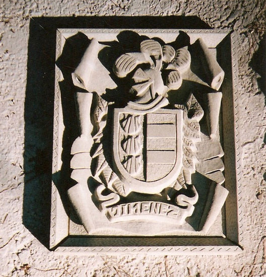 ESCUDO HERÁLDICO "JIMENEZ" Piedra Figurativa