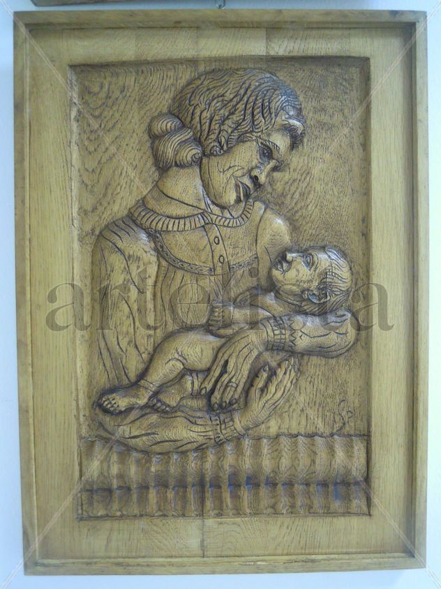 Señora con niño en brazos